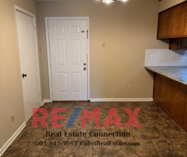 Building Photo - Sorry No Smoking/Vaping and Pets Permitted with Restrictions