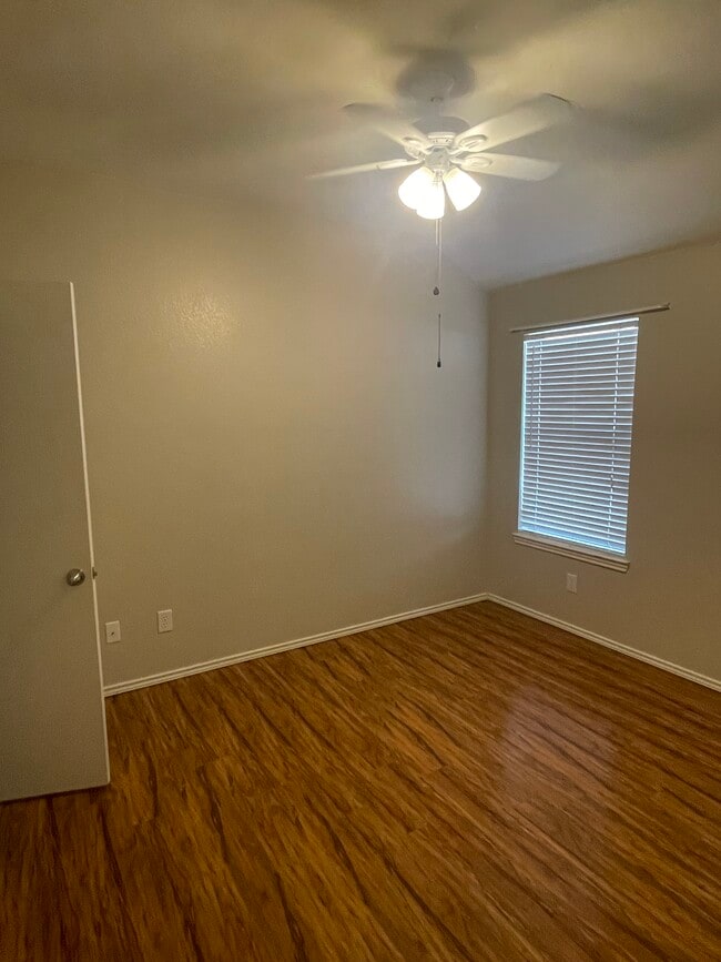 Building Photo - 1832 White Pine Trail
