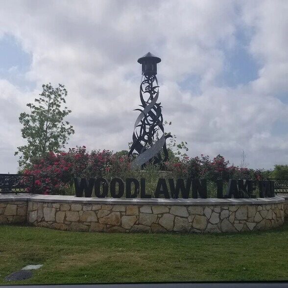 Woodlawn Lake - 623 Donaldson Ave