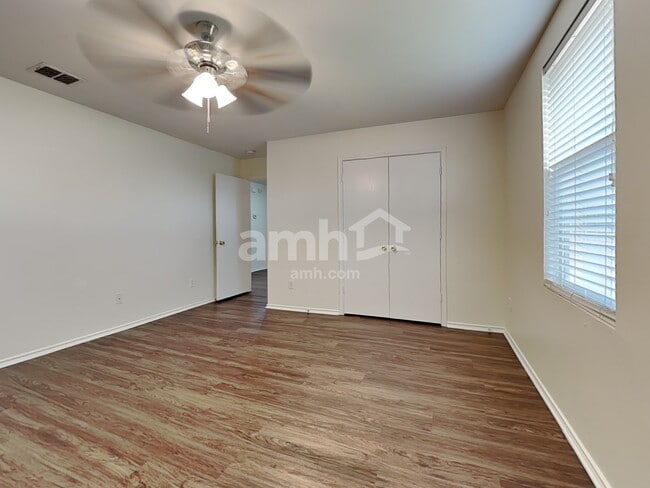 Building Photo - 3030 Dusty Ridge Dr