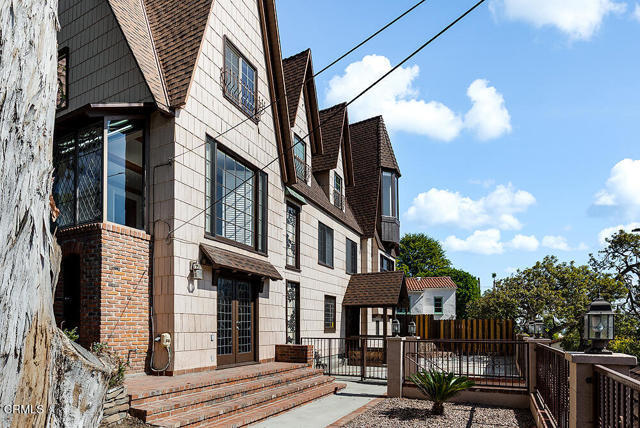 Building Photo - 439 Cherry Dr