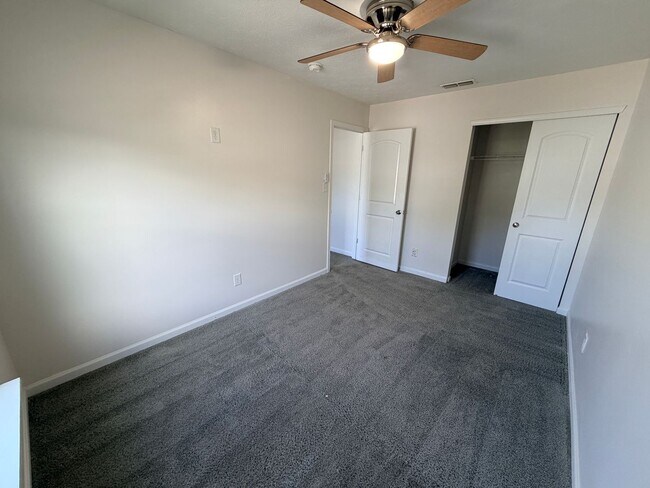 Building Photo - 1008 Balto Dr