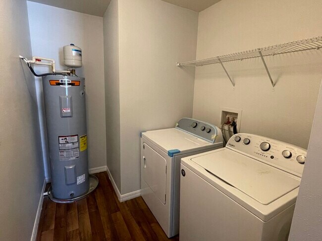 Building Photo - 1402 Kissimmee Ct