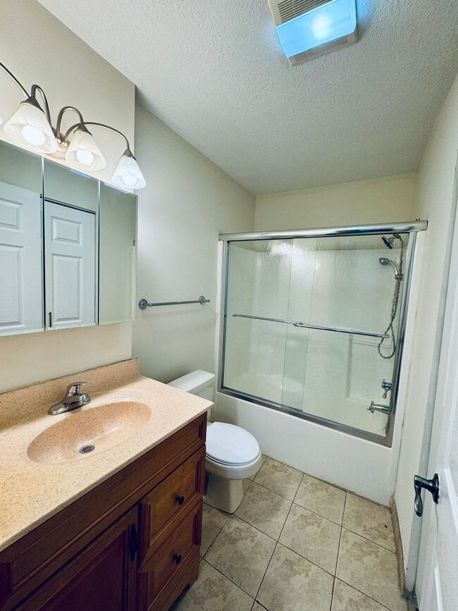 Building Photo - Duplex for Rent in TA school District