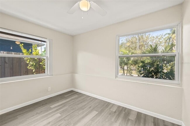 Building Photo - 4350 1st Ave S