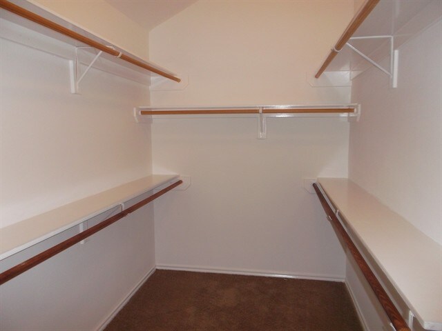 Building Photo - 1835 Manor Dr