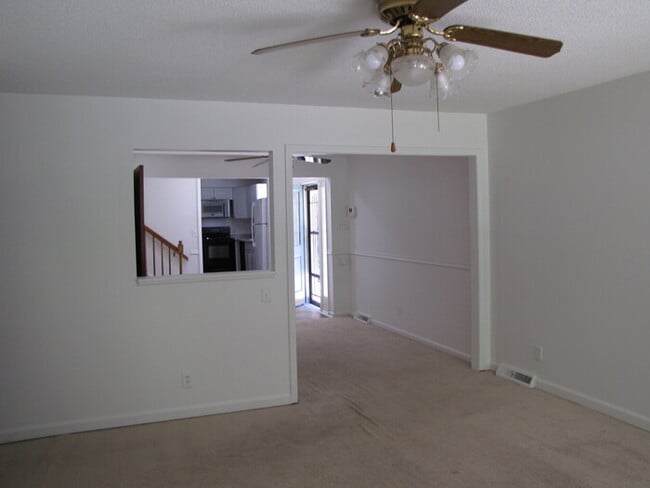 Building Photo - 307 W Delafield Ave