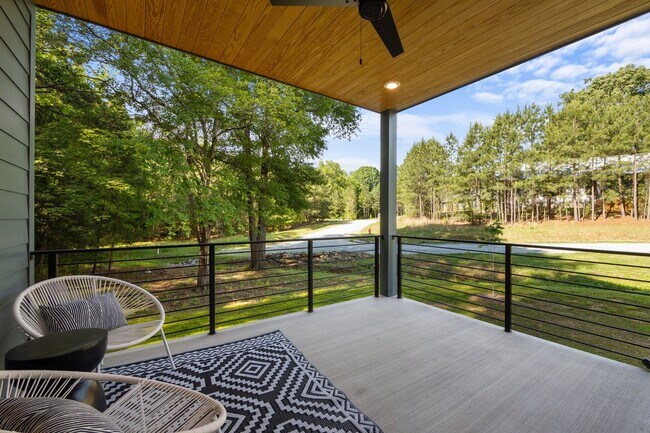 Building Photo - Stunning New Construction Home in the Hear...