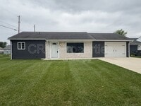 Building Photo - 2519 Wickersham Dr S