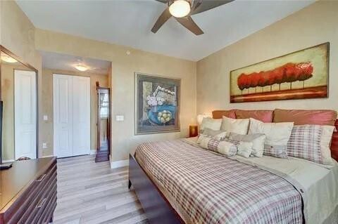 Building Photo - 347 N New River Dr E