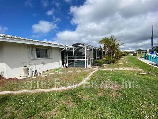 Building Photo - 174 Gulfview Rd