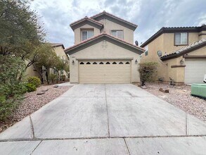 Building Photo - Nice 2 story house