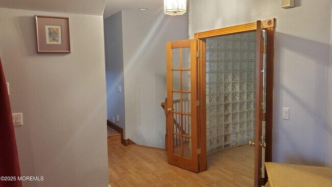Building Photo - 203 Carmel Dr