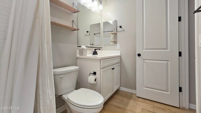 Building Photo - 18418 W Sunbelt Dr