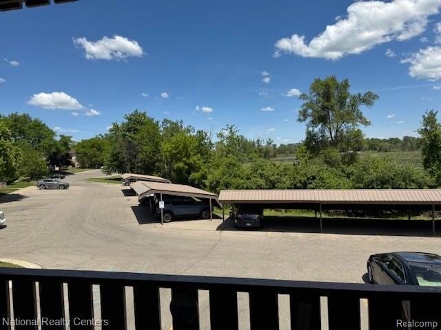 Building Photo - 8719 Meadowbrook Dr