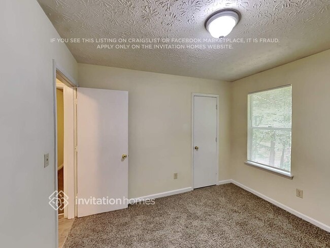 Building Photo - 2795 Wildflower Ln SW