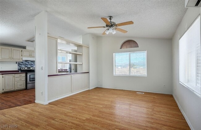 Building Photo - 4101 Paiute Blvd