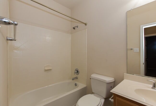 Building Photo - 10206 N Pine Ivy Ln
