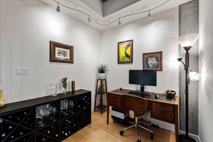 Building Photo - 288 3rd St