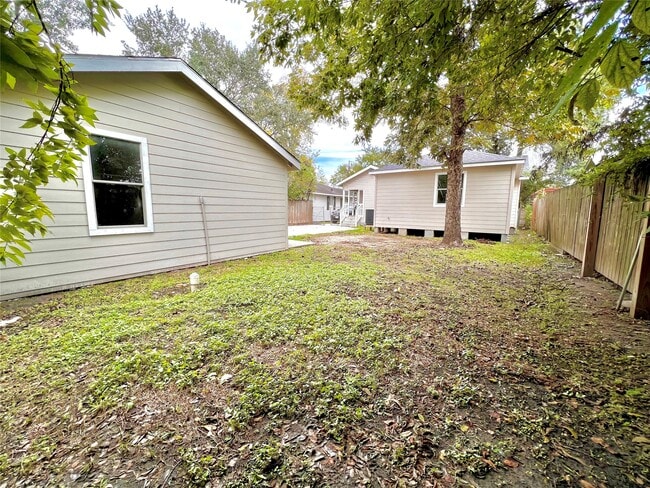 Building Photo - 914 Bunton St