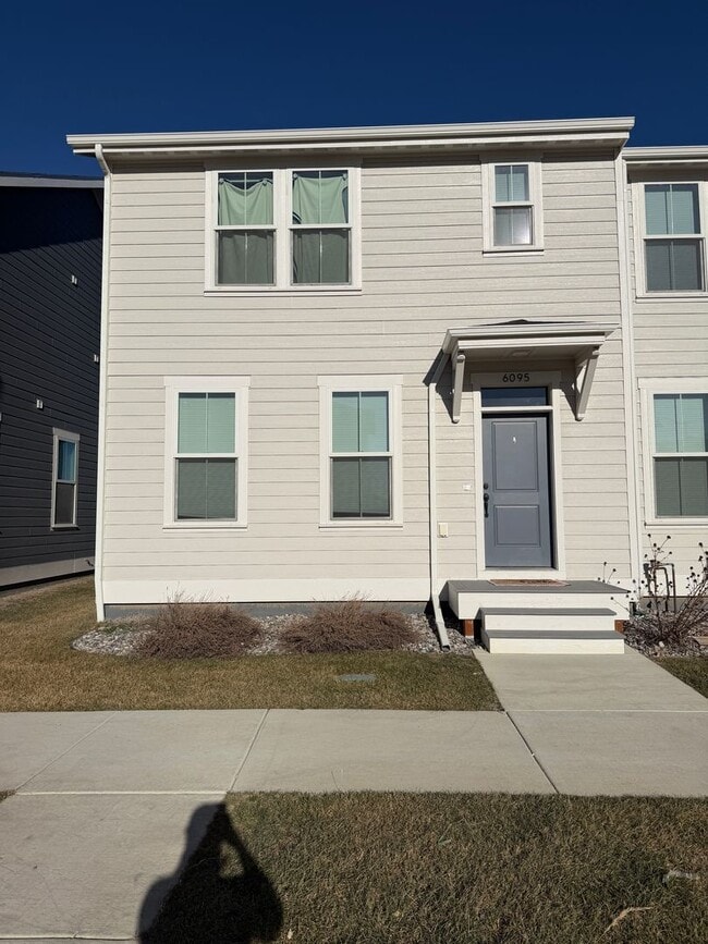 Building Photo - Fresh Annafeld Townhome — Don’t Miss This One