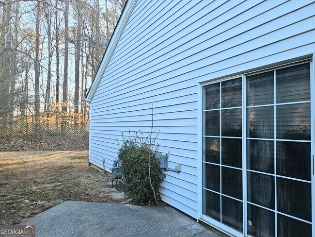 Building Photo - 2734 Highland Ridge NW