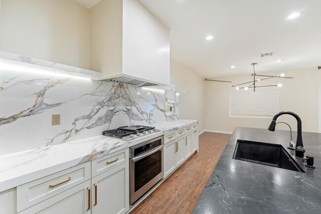 Building Photo - 82603 Grass Flat Ln