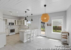 Building Photo - 6323 Myrtle Path