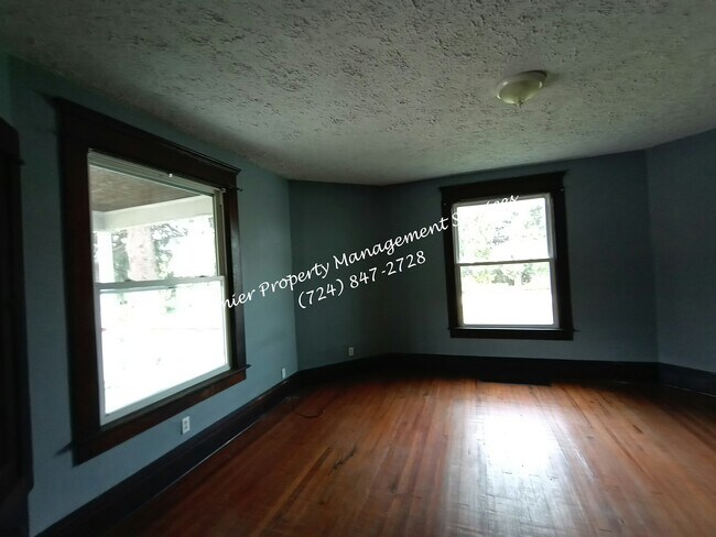 Building Photo - 522 W Madison Ave