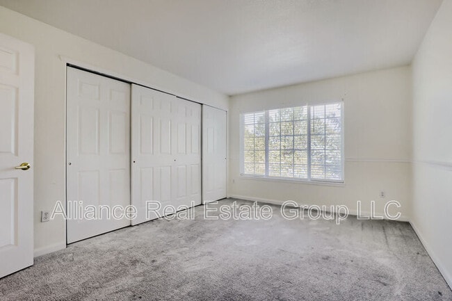 Building Photo - 9991 E Idaho Cir