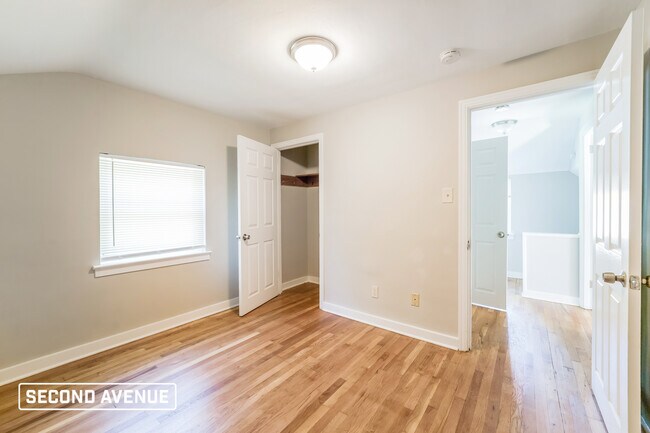 Building Photo - 512 Veronica Dr