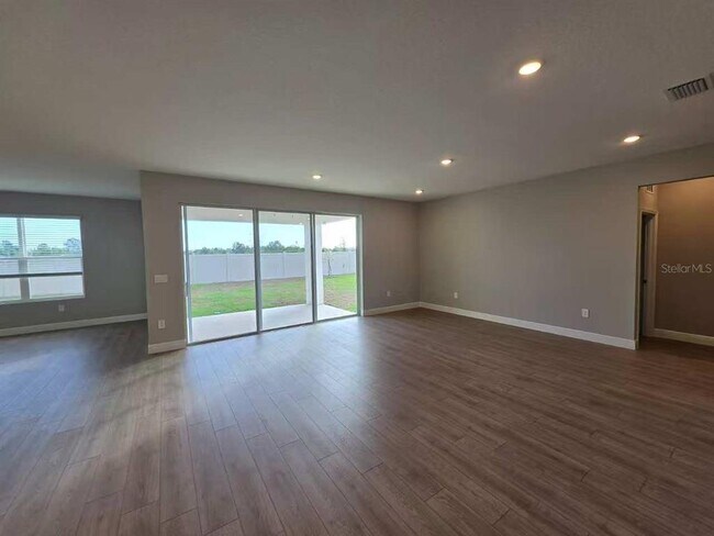 Building Photo - 2212 Sienna Spruce St