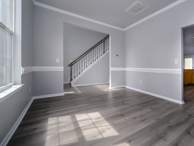 Building Photo - 1030 Boxelder Ln