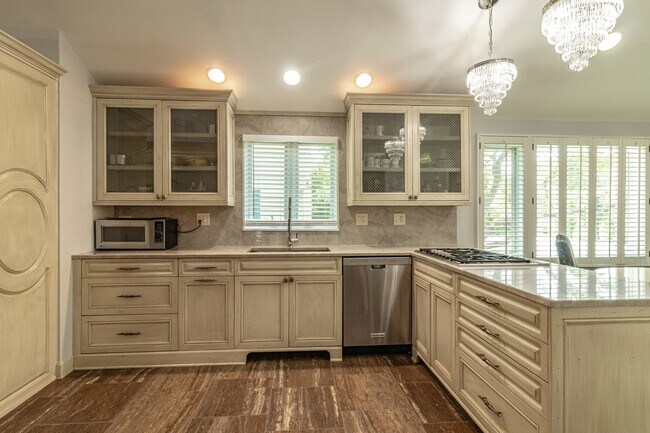 Building Photo - 31 Fox Trail