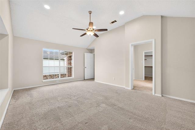 Building Photo - 2124 Newport Dr