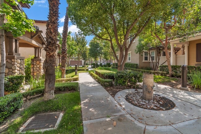 Building Photo - 8798 Nozay Ln
