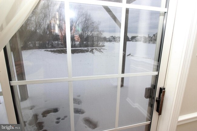 Building Photo - 1004 Julian Dr W