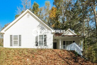 Building Photo - 3 Bedroom Pet-Friendly Home in Covington, GA with Main Street Renewal