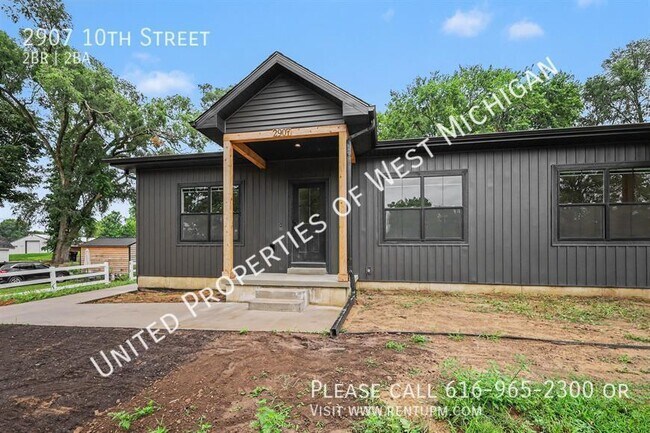 Building Photo - 2907 10th St