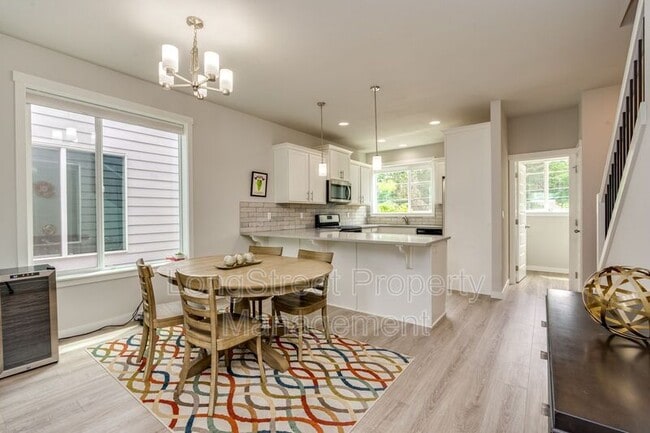 Building Photo - 17854 SW Rudolph Ln