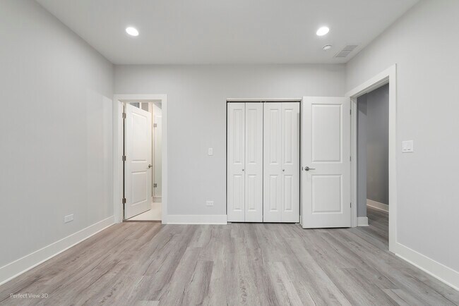 Building Photo - 1241 S Fairfield Ave
