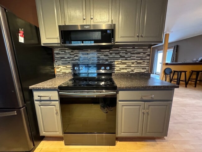 Building Photo - 3BR/2BA/1CG, 1489 sq.ft. rental in Huachuca City, AZ