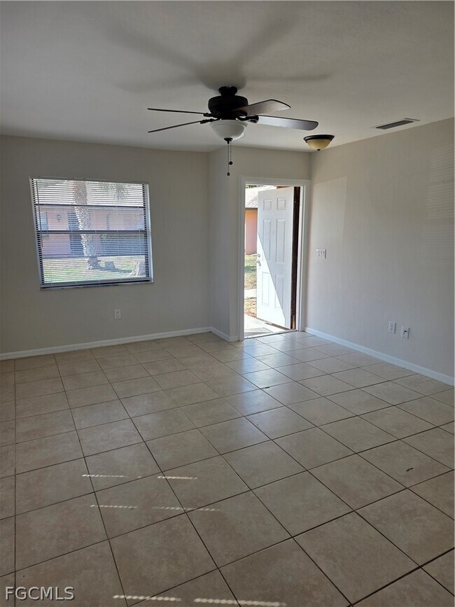 Building Photo - 5868 Littlestone Ct