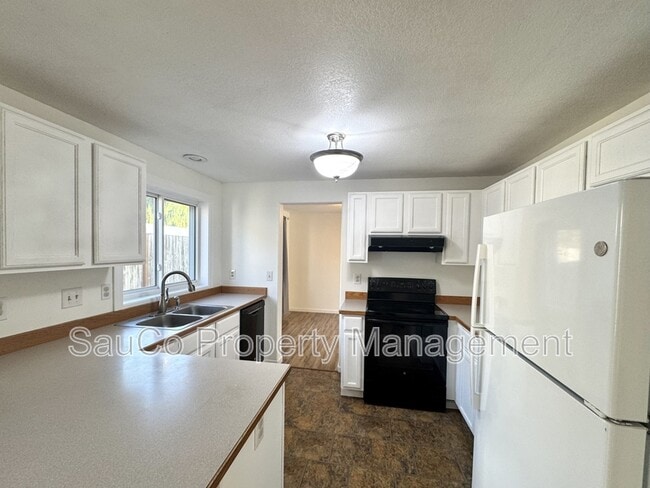 Building Photo - 992 S Palmetto St