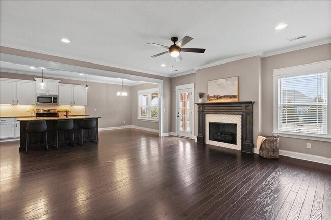 Building Photo - 7458 White Pine Dr