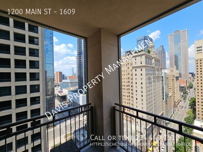 Building Photo - Downtown condo with roof top pool & concie...