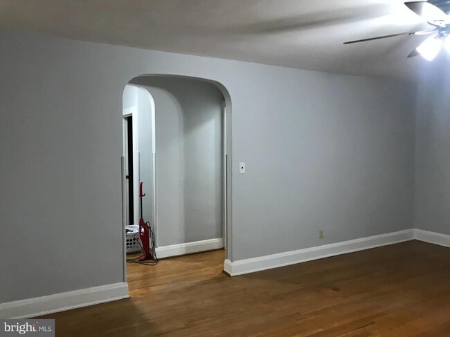 Building Photo - 1026 S Beechfield Ave