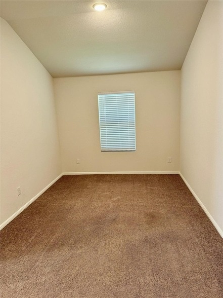 Building Photo - 6122 Heron Dr