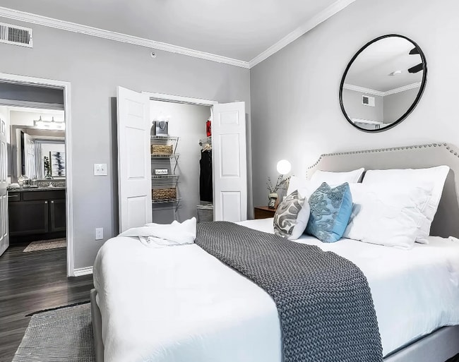 Building Photo - 3229 Duval Rd-2105