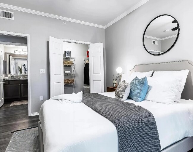 Building Photo - 3229 Duval Rd-2225